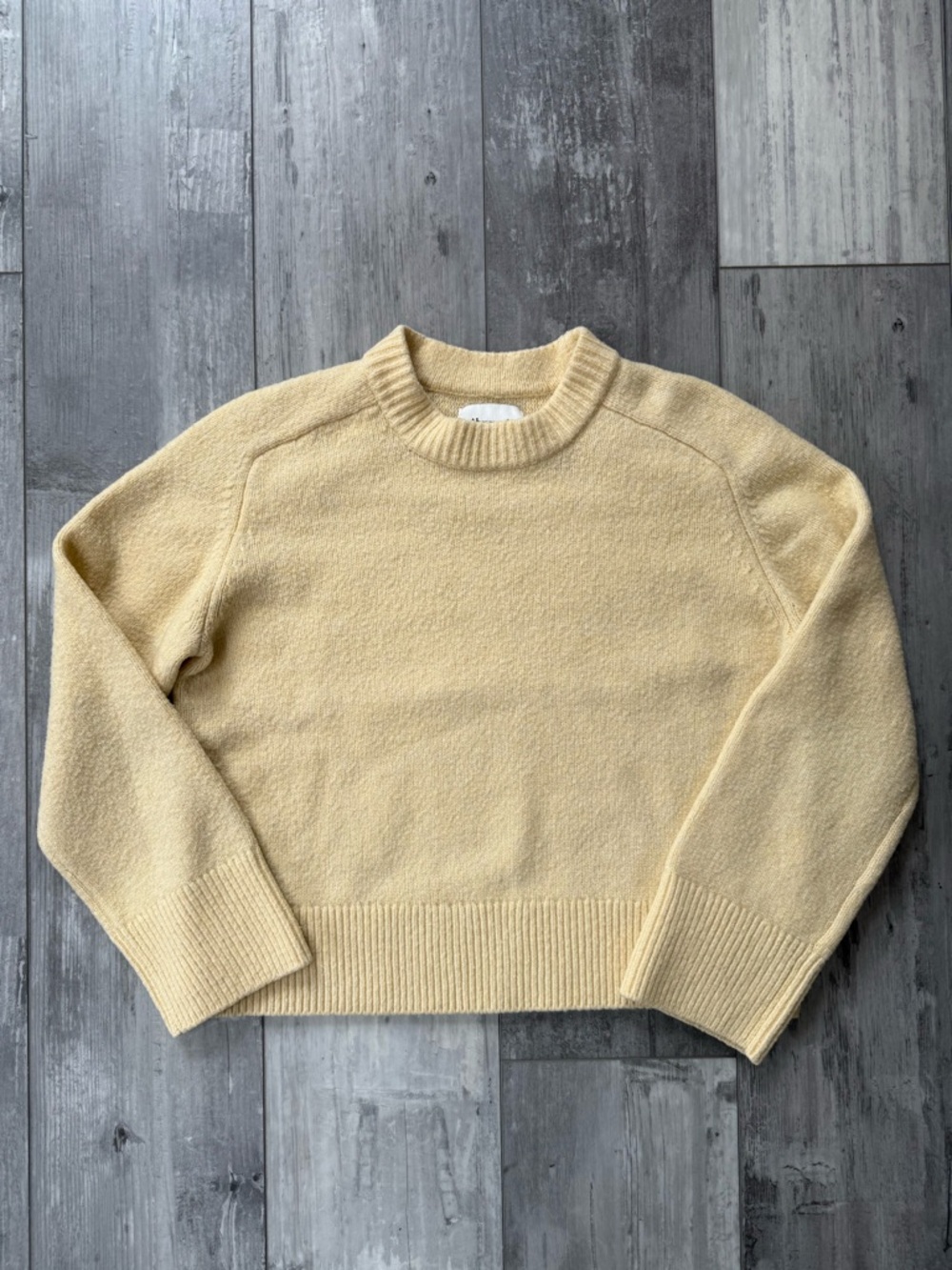 Abercrombie Madeline Merino Wool Blend Sweater Yellow Crewneck XS Soft Knit